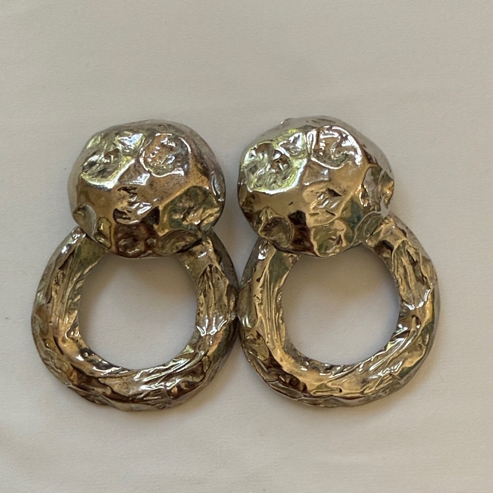 Elegant Silver Textured Earrings